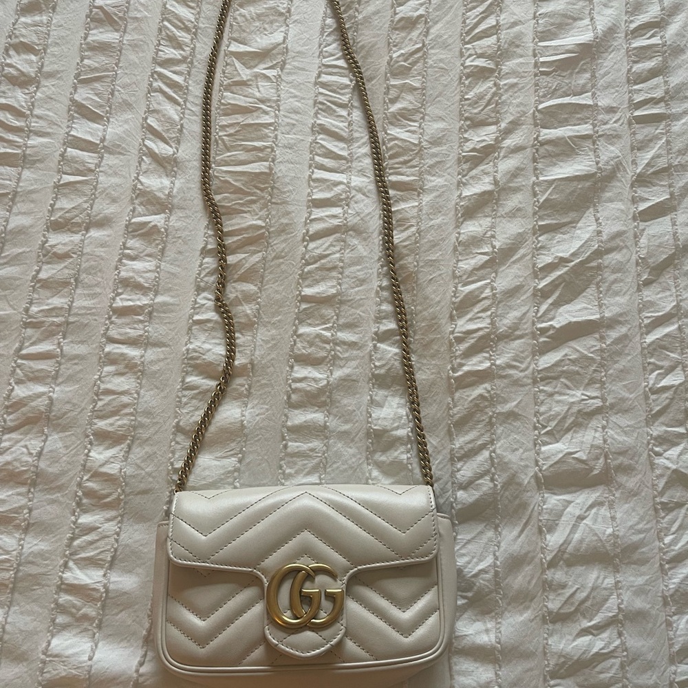 GG Marmont matelassé leather super mini bag